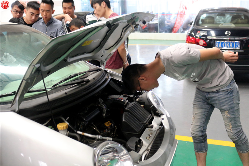 中華汽車網(wǎng)校2016年6月二手車評(píng)估師實(shí)操大課堂@chinaadec.com