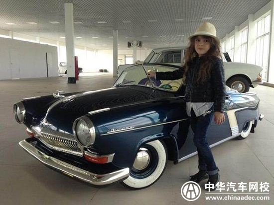 老外精心為女兒打造復古式敞篷跑車 人帥車更帥！@chinaadec.com