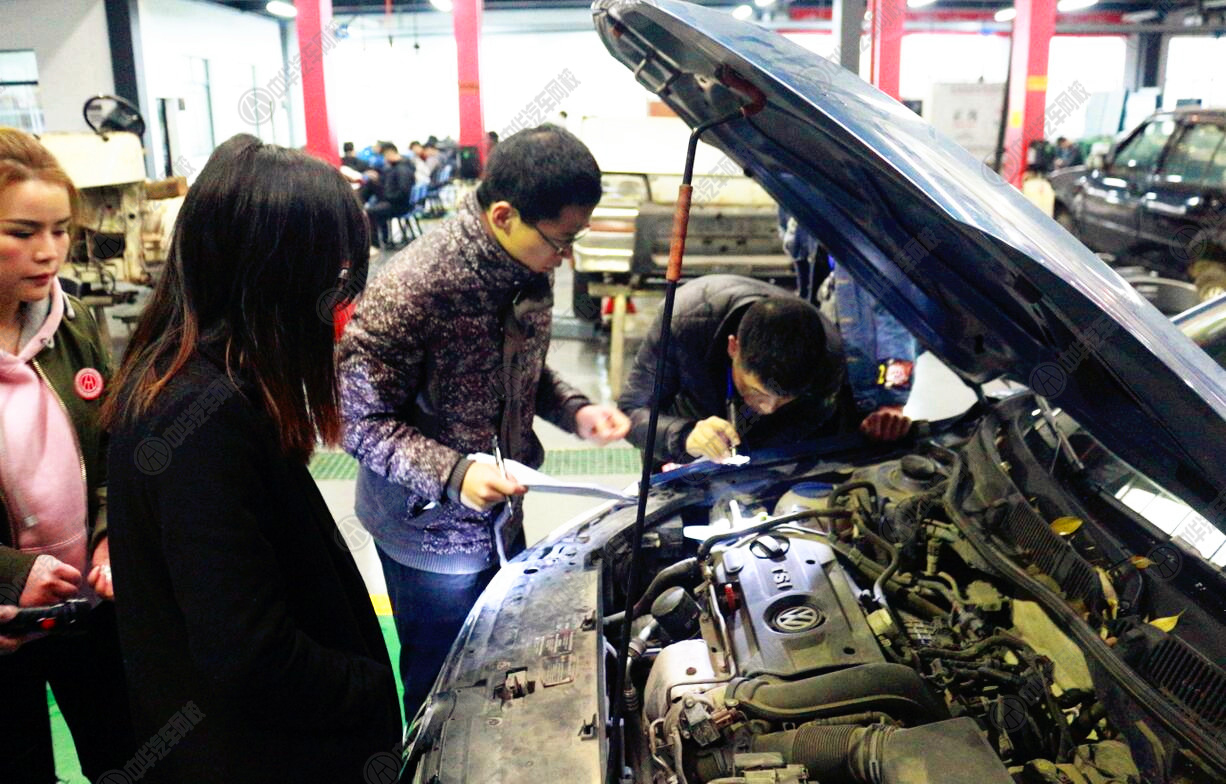 二手車鑒定評(píng)估師年薪30萬起 誰都可以？@chinaadec.com