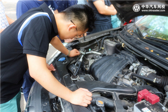 汽車(chē)碰撞估損師實(shí)操演練，中華汽車(chē)網(wǎng)校實(shí)訓(xùn)營(yíng)完美收官！@chinaadec.com