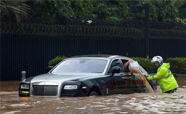 外行怎么看泡水車@chinaadec