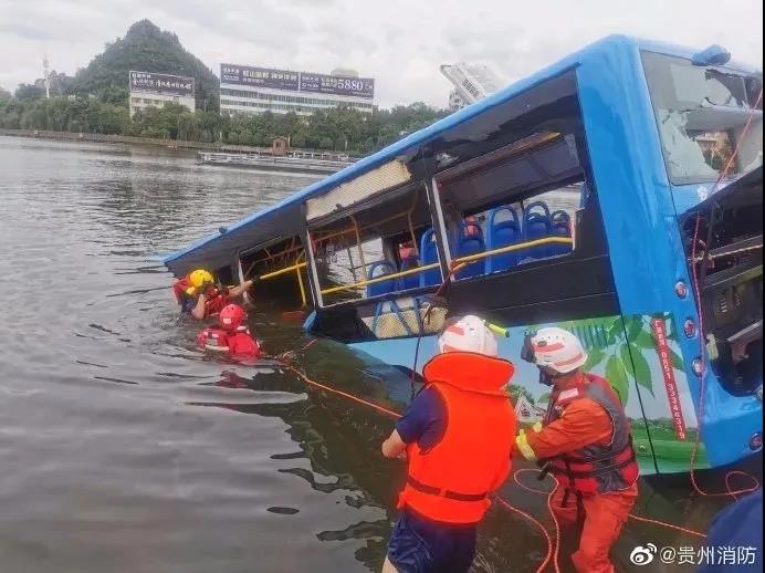 遭遇車輛落水該如何自救？只有這兩種逃生方法能活命@chinaadec.com